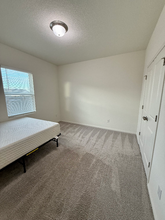 107 Waterbuck Lp in Hutto, TX - Foto de edificio - Building Photo