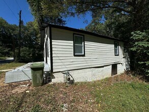 823 Hallyburton St in Griffin, GA - Building Photo - Building Photo