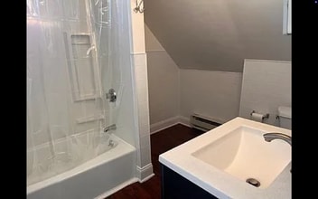 9 Carlton St, Unit #3 in Peabody, MA - Building Photo - Building Photo
