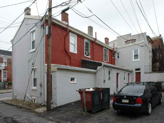 109-117 E Marshall St in Norristown, PA - Building Photo - Building Photo