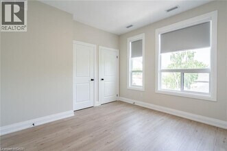 9 Munn St in Hamilton, ON - Building Photo - Building Photo