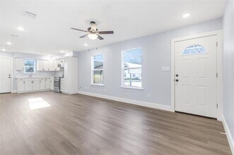 401 Miller St in Bowie, TX - Building Photo - Building Photo