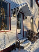 121 Ocean Ave, Unit 1 in Portland, ME - Building Photo