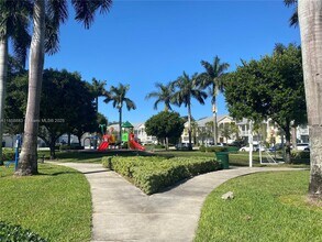 11428 NW 74th Terrace in Medley, FL - Building Photo - Building Photo