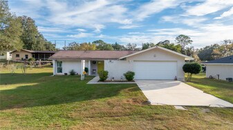 2507 Bluegrass St in Inverness, FL - Building Photo