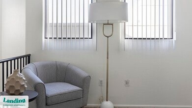 1001 E Playa Del Norte Dr, Unit 2115 in Tempe, AZ - Foto de edificio - Building Photo