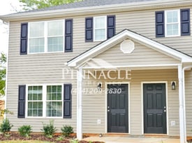 755 Old Graves Mill Rd in Lynchburg, VA - Building Photo