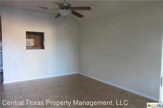 1600 Nicholas Cir in Killeen, TX - Building Photo - Building Photo