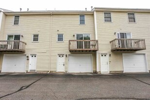 106 Weston Rd in Manchester, NH - Building Photo