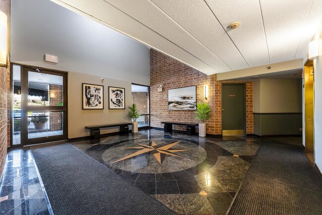 75 Kristin Cir in Schaumburg, IL - Building Photo - Building Photo