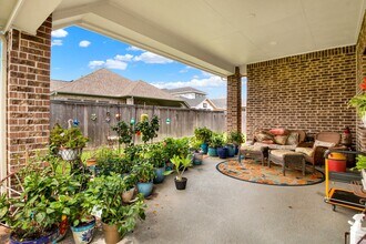 19334 Belmont Stakes Wy in Tomball, TX - Building Photo - Building Photo