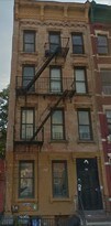 560 Kosciuszko St in Brooklyn, NY - Building Photo