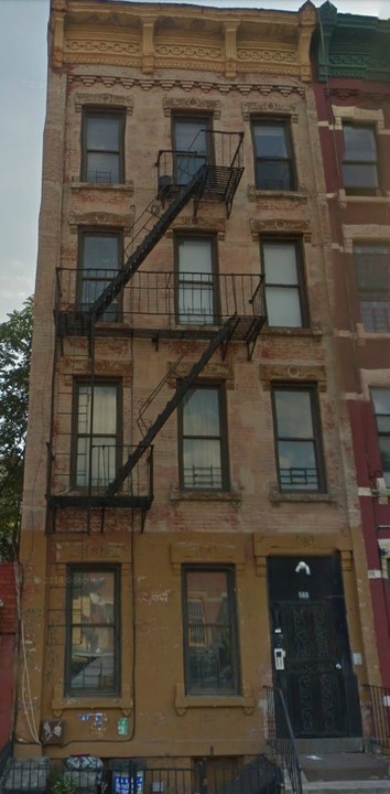 560 Kosciuszko St in Brooklyn, NY - Foto de edificio