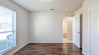 500 Firebird Ct in Arlington, TX - Building Photo - Building Photo