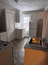 10707 Hampden Ave in Cleveland, OH - Building Photo - Building Photo