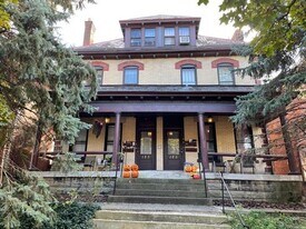 123 W 1st Ave, Unit A in Columbus, OH - Building Photo