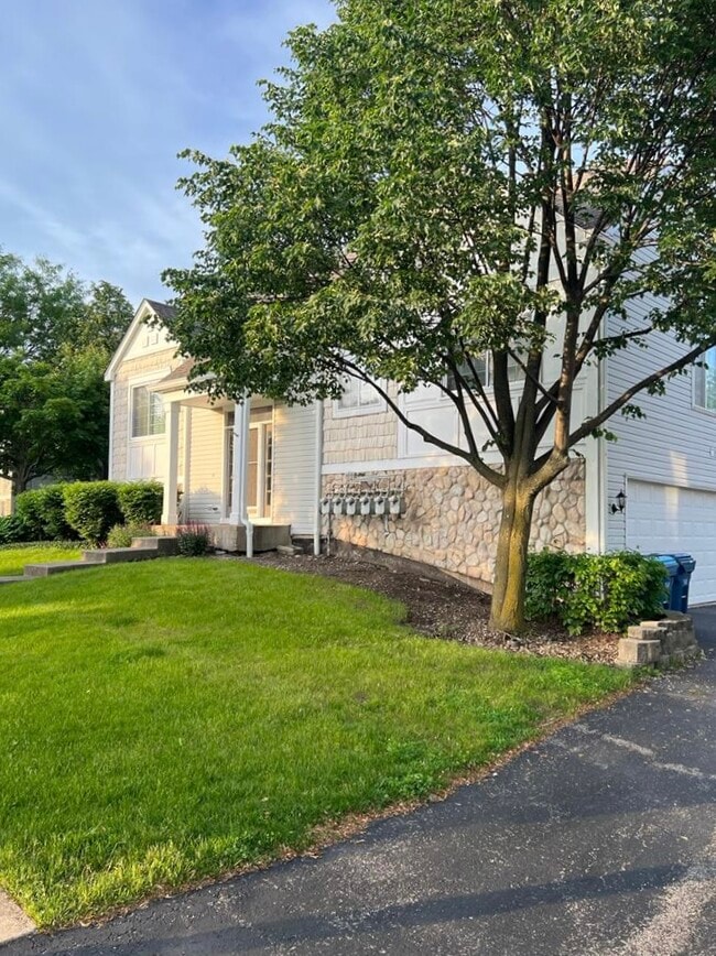 1850 Middlebury Dr