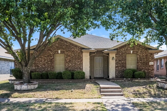 property at 604 Horseshoe Ct