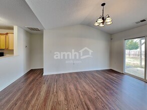 127 Hampshire Dr in Mooresville, NC - Foto de edificio - Building Photo