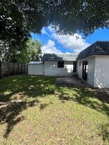 6625 SW 49th St, Unit 2 in Davie, FL - Building Photo