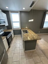 2411 Vine St in Cincinnati, OH - Foto de edificio - Building Photo