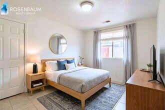 1702 W Shangri La Rd, Unit 3 in Phoenix, AZ - Building Photo - Building Photo