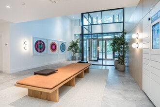 125 Albert St in Port Moody, BC - Building Photo - Building Photo