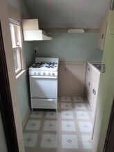210 Frame Ave, Unit Duplex Upper in Waukesha, WI - Building Photo - Building Photo