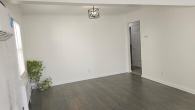 94 Pennsylvania Ave in Hempstead, NY - Building Photo - Building Photo