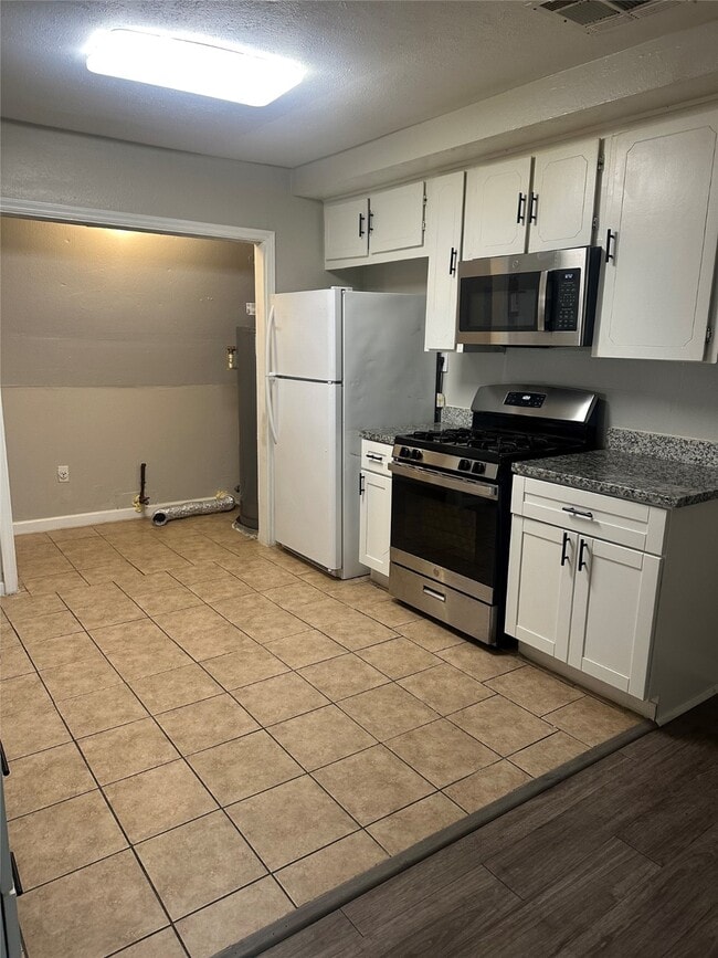 property at 3208 Scotch Moss Ln