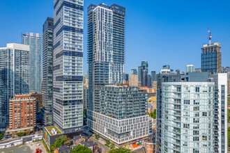 Dundas Square Gardens in Toronto, ON - Building Photo - Primary Photo