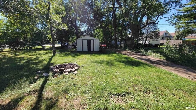 212 E Maywood Ave in Peoria, IL - Building Photo - Building Photo