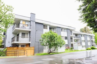 Chelsea Park Gardens in Abbotsford, BC - Building Photo - Building Photo