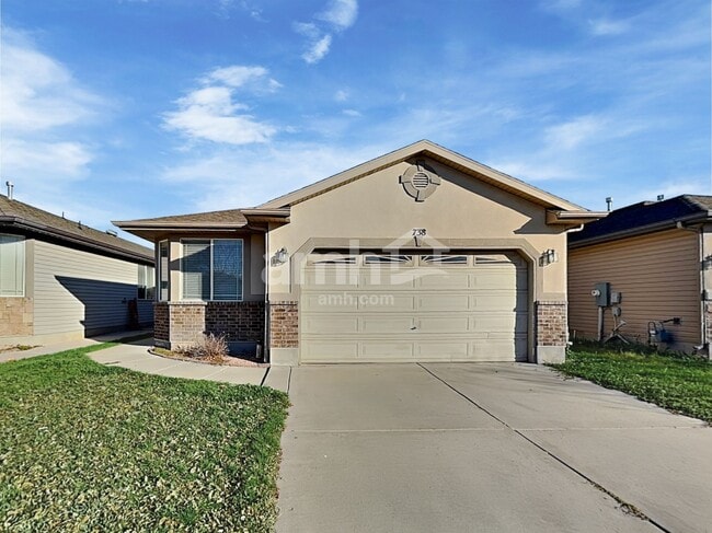 property at 738 Skipton Dr W