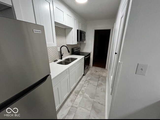 5838 Rosslyn Ave in Indianapolis, IN - Building Photo - Building Photo