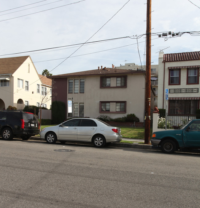 1618 Kenmore Ave in Los Angeles, CA - Building Photo - Building Photo