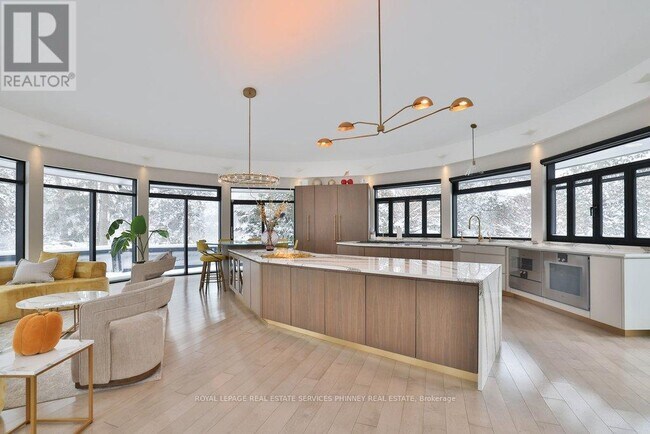 1352 Nocturne Ct in Mississauga, ON - Building Photo - Building Photo