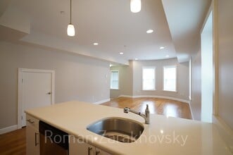 52 Kent St in Brookline, MA - Building Photo - Building Photo