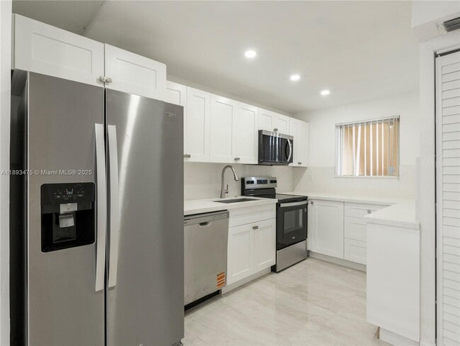 property at 3195 Foxcroft Rd