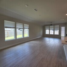 24631 Keswick Vly Wy in The Woodlands, TX - Foto de edificio - Building Photo