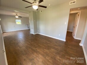 1109 Sunset St in Newton, NC - Building Photo - Building Photo