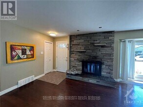 17 Grangemill Ave in Ottawa, ON - Building Photo - Building Photo