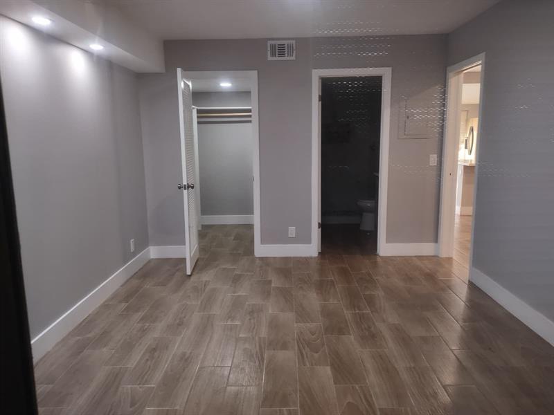 5068 Rose Hill Dr in Boynton Beach, FL - Building Photo