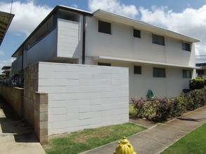 724 Olokele Ave in Honolulu, HI - Building Photo - Building Photo