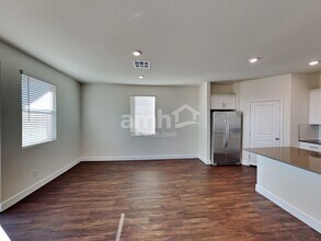 866 Longwood Gdns St in Las Vegas, NV - Building Photo - Building Photo