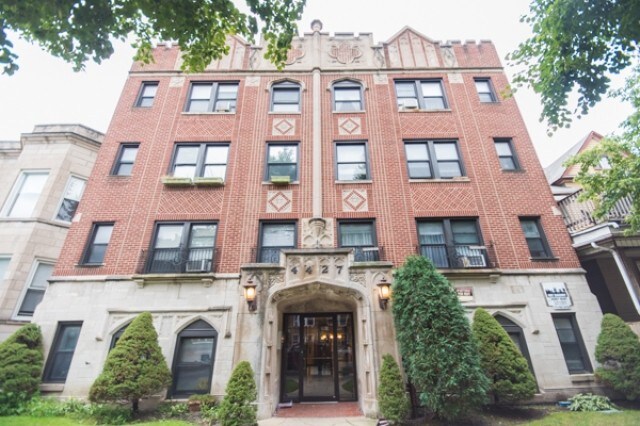 4427 N Seeley Ave-Unit -406 in Chicago, IL - Building Photo