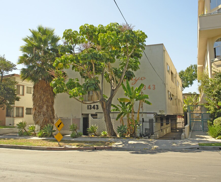 MAYO in Los Angeles, CA - Building Photo