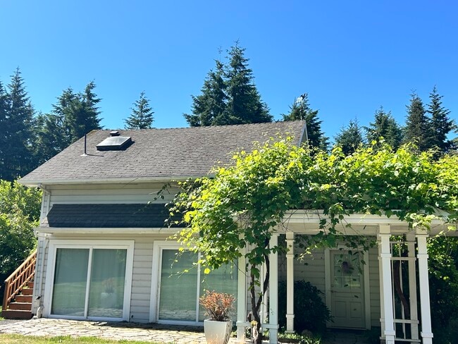 18650 Stafford Rd, Unit Stafford Road ADU in Lake Oswego, OR - Building Photo - Building Photo