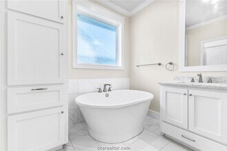 4209 Downton Abbey Ave in College Station, TX - Building Photo - Building Photo