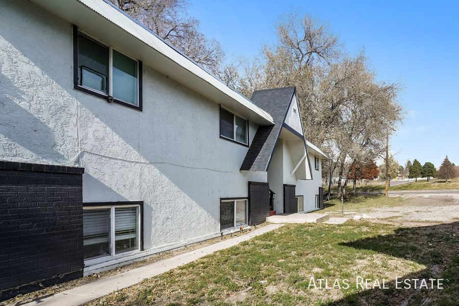 2107 Preuss Rd in Colorado Springs, CO - Building Photo